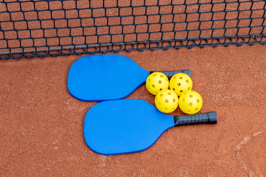 16mm vs 13mm Pickleball Paddles: The Physics of Core Thickness Explained